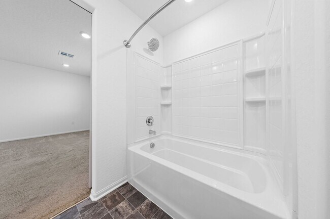 Building Photo - Modern 3-Bedroom + Loft Near VA Hospital