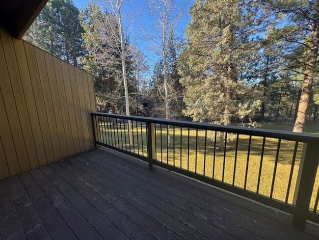 Building Photo - Condo at Mt Bachelor Village