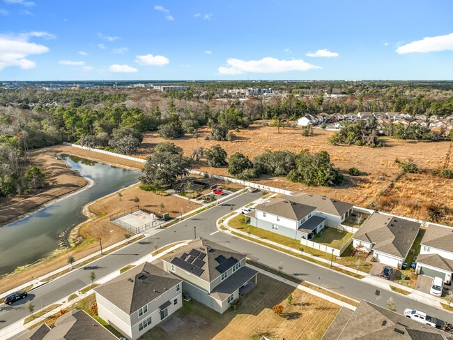 Building Photo - 1021 Savannah Palms Blvd