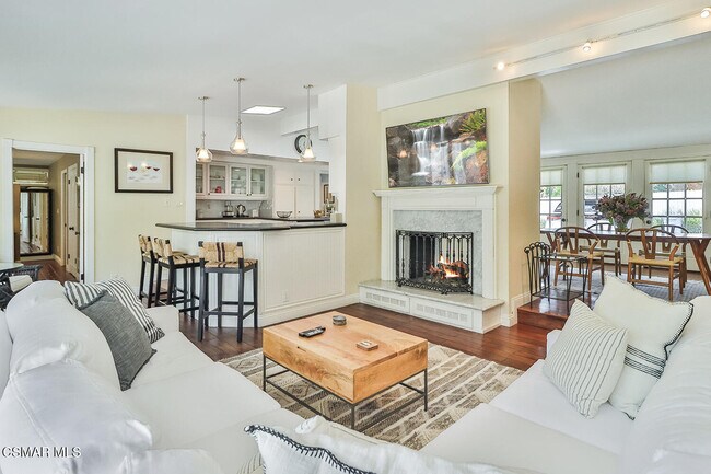 Building Photo - 31944 CA-1