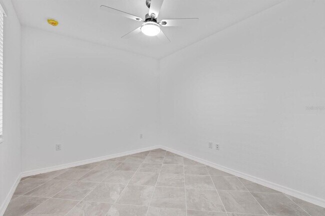 Building Photo - 12440 Wellen Golf St
