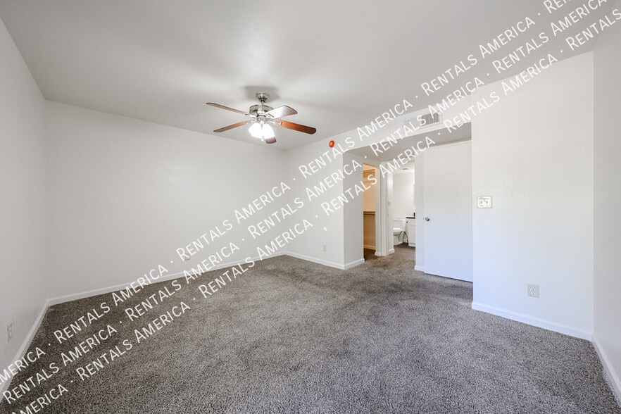 Building Photo - 4608 W Maryland Ave