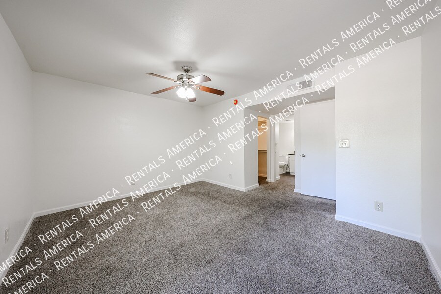 Building Photo - 4608 W Maryland Ave