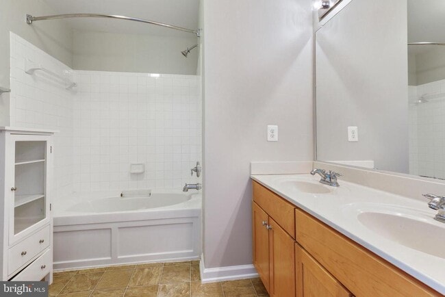 Building Photo - 4455 Beacon Grove Cir