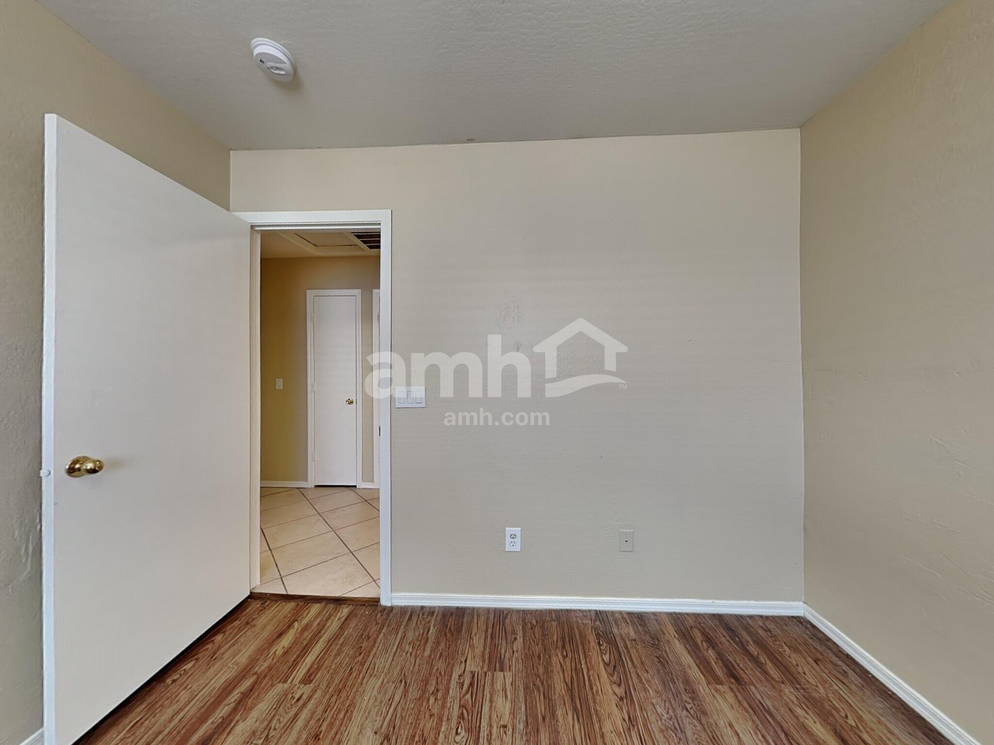 Building Photo - 8110 S 48th Ln