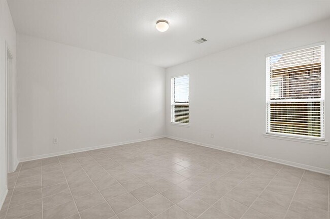 Building Photo - 7611 Royal Oasis Ln