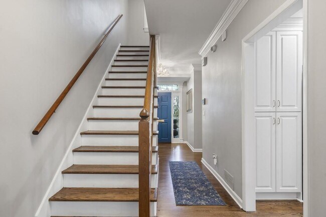 Building Photo - 97 Huntington Rd NE