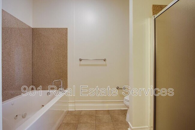 Building Photo - 648 Riverside Drive