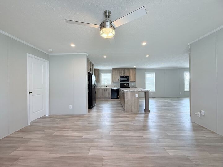 Building Photo - 29811 W Essex Ct