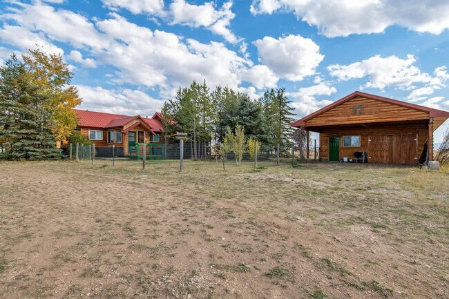 Building Photo - 1711 Fischer Ln
