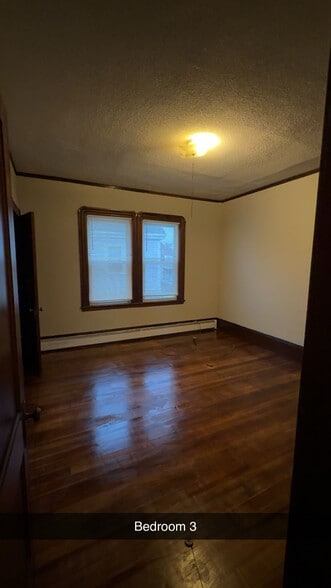 Building Photo - 72 Fair St