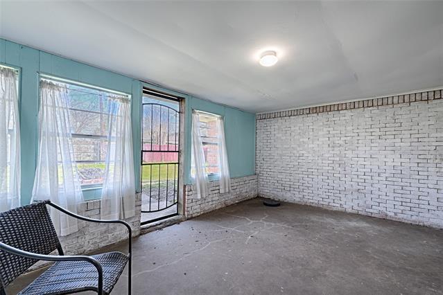 Building Photo - 2504 Burnett Dr