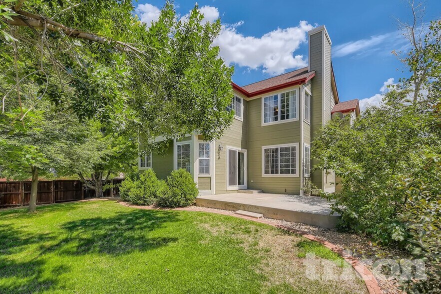 Building Photo - 15812 Crestrock Cir