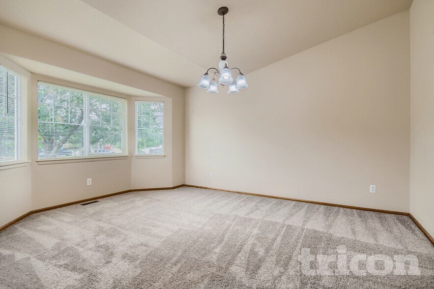 Building Photo - 6305 Clayton St