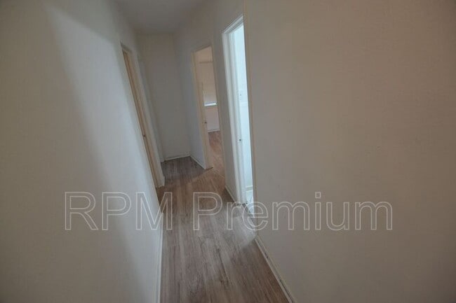 Building Photo - 6866 Autumn Ave