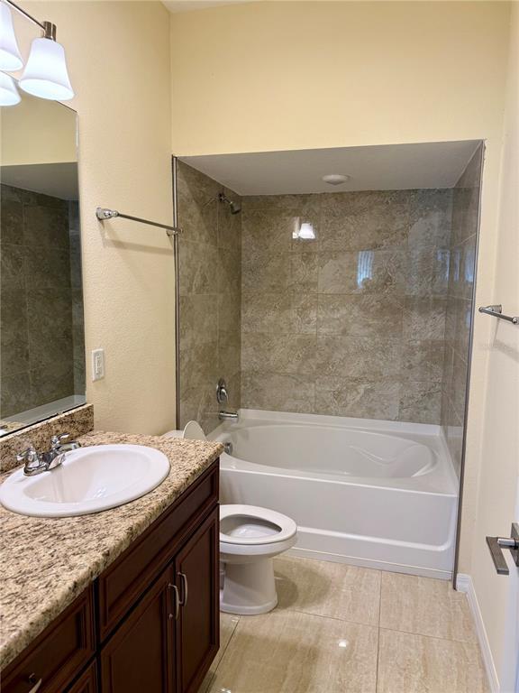 Building Photo - 2060 Royal Vista Ct