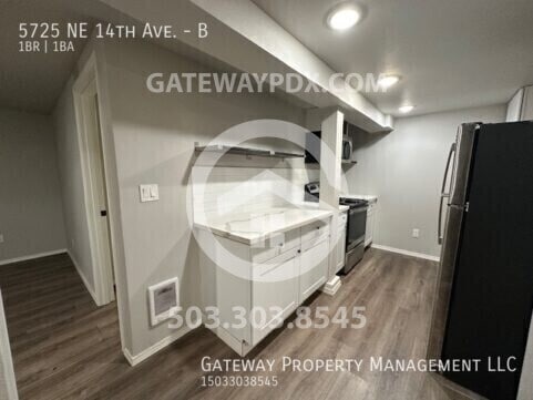 Building Photo - 5725 NE 14th Ave