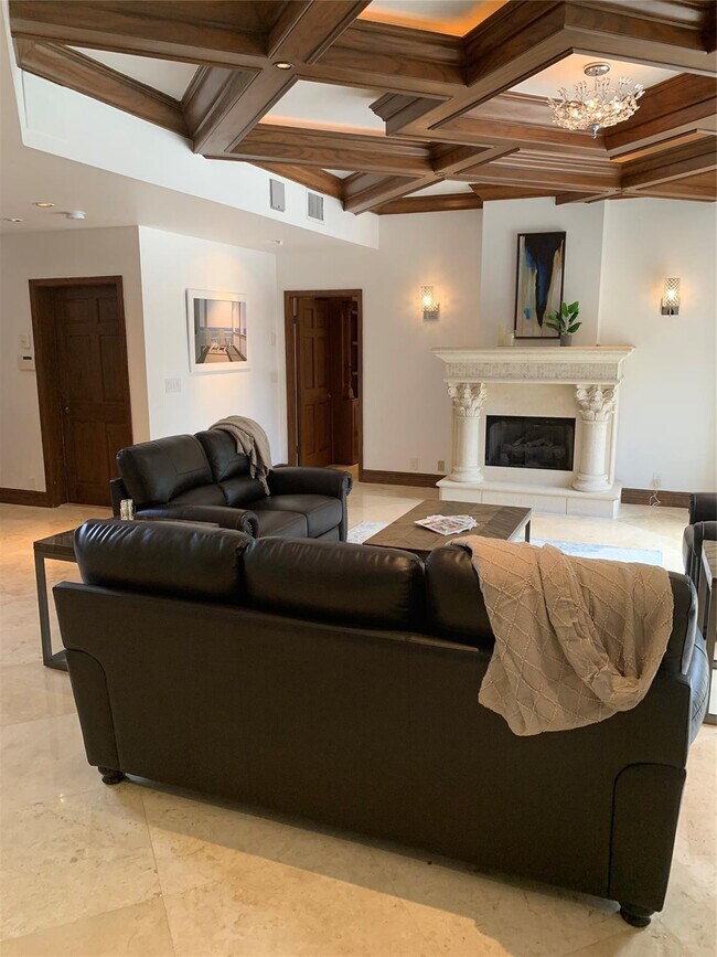 Building Photo - 2626 Barcelona Dr