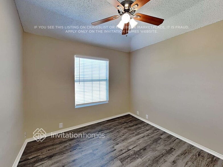 Building Photo - 1700 Lansdale Dr