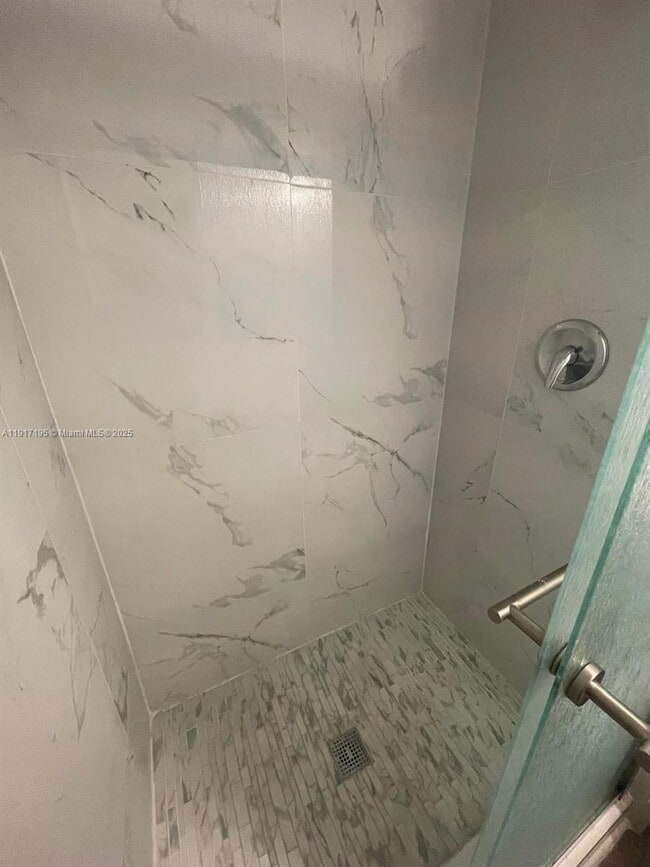 Building Photo - 780 NE 69th St