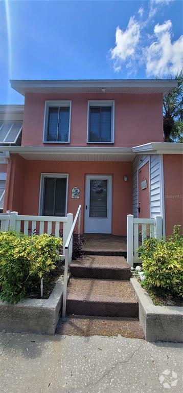 Building Photo - 4160 35th Terrace S