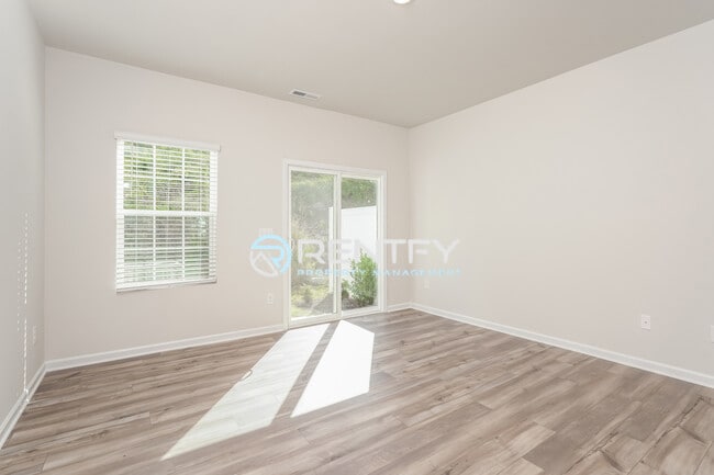 Building Photo - 1949 Autumn Mist Dr