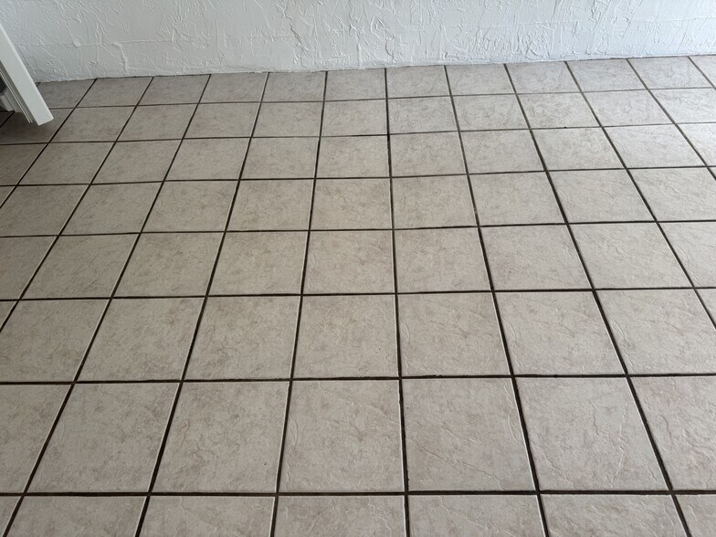 Building Photo - 4109 Nelson Ave