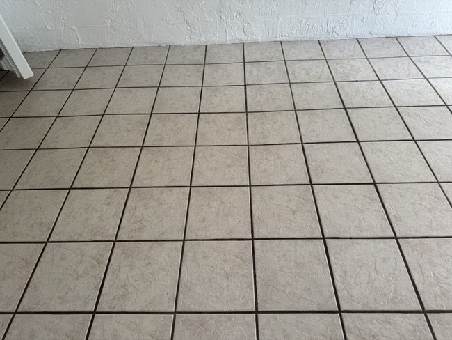 Building Photo - 4109 Nelson Ave