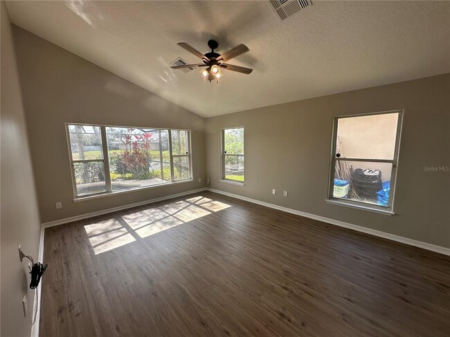 Building Photo - 10446 Stone Glen Dr
