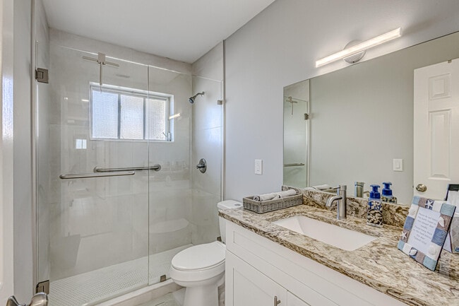 Building Photo - 2680 Barkley Dr W