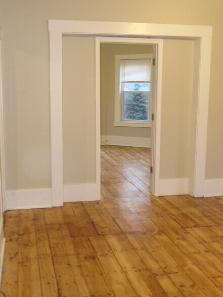 Building Photo - 2 Sturgis St