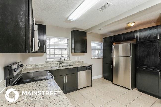 Building Photo - 1512 Lady Ave