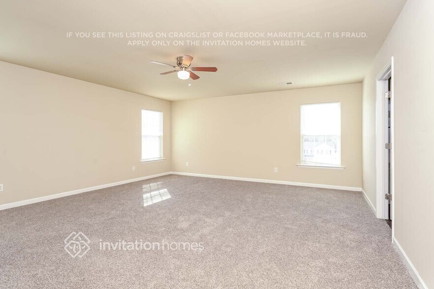 Building Photo - 4104 Vershire Ave