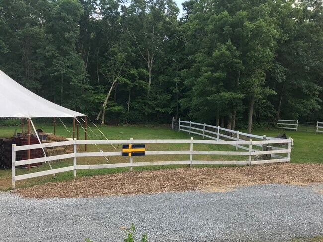 Building Photo - 45 Allens Ln