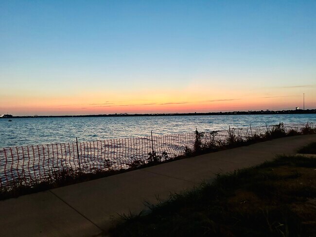 Building Photo - 512 Secretariat Dr