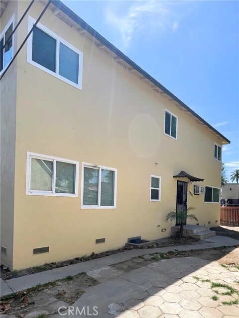 Building Photo - 2860 Randolph St