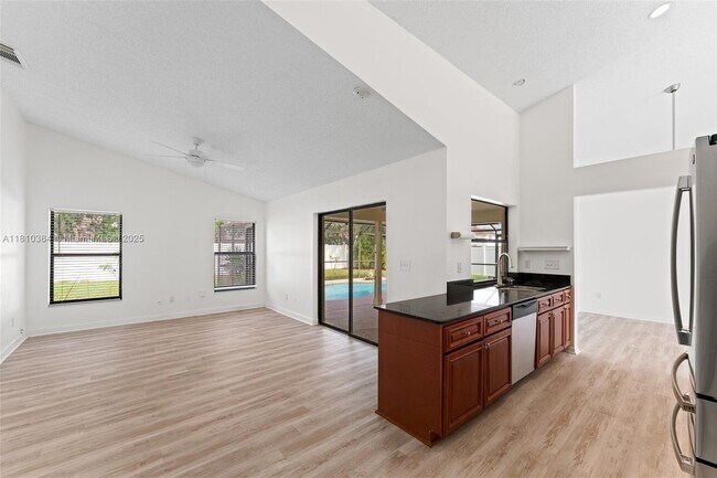 Building Photo - 3561 SW Carmody St