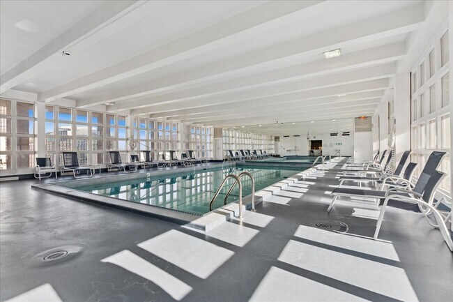 Building Photo - 535 N Michigan Ave