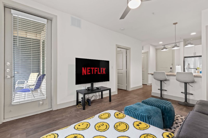 Building Photo - 3801 Vitruvian Way