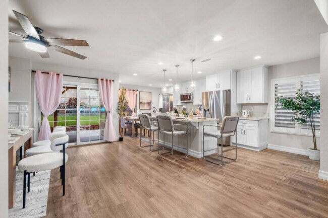 Building Photo - 13075 Old West Ave