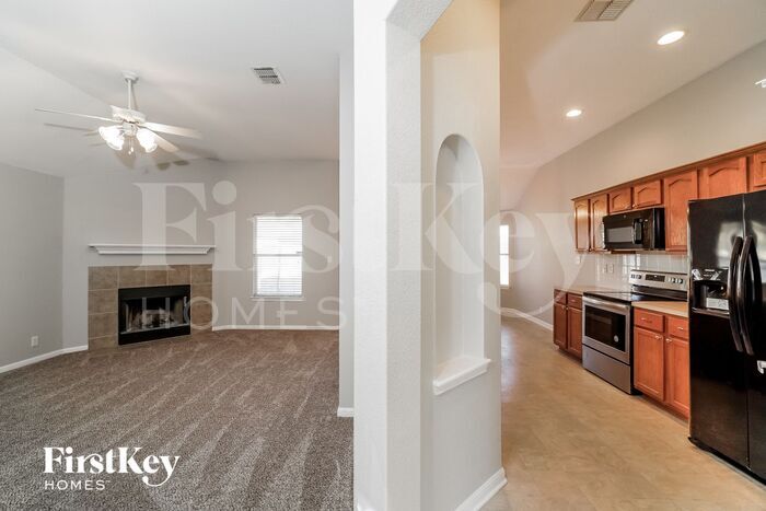 Building Photo - 4000 Whisper Ridge