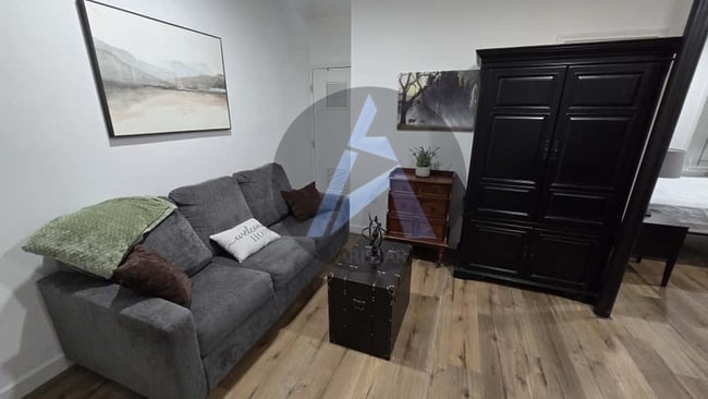 Building Photo - 4433 Coopers Creek Dr SE