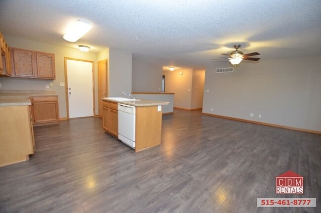 Building Photo - Open Layout Waukee Ranch