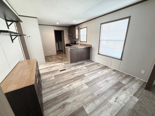 Building Photo - 46000 Geddes Rd