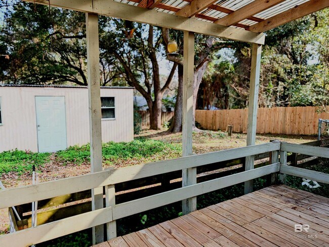 Building Photo - 30900 Driftwood Ln