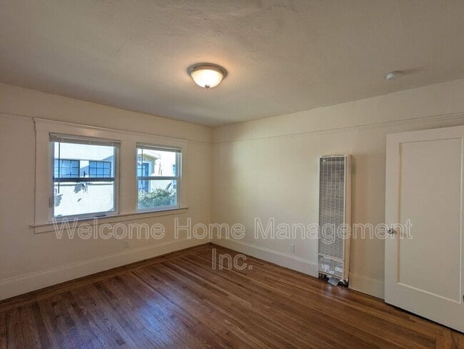 Building Photo - 1930 California St