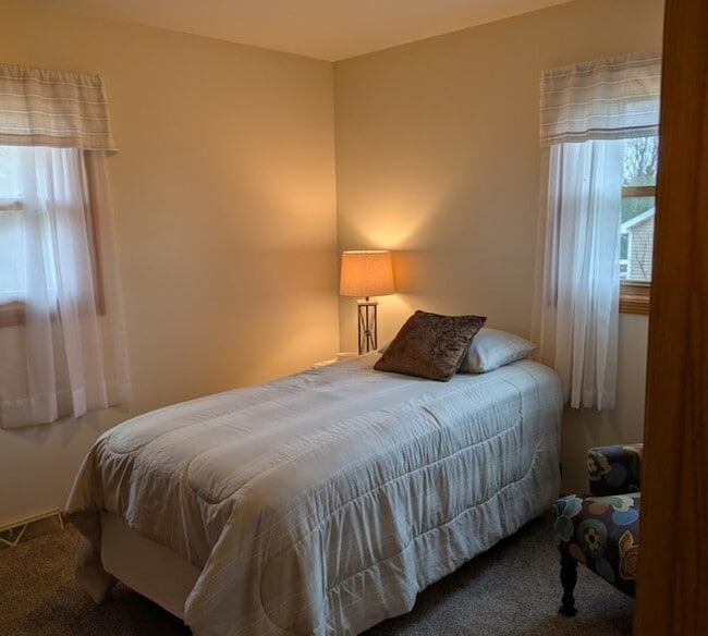 Building Photo - 114 Wright Dr