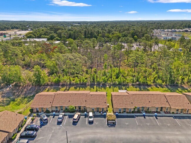 Building Photo - 7124 Barclay Ave