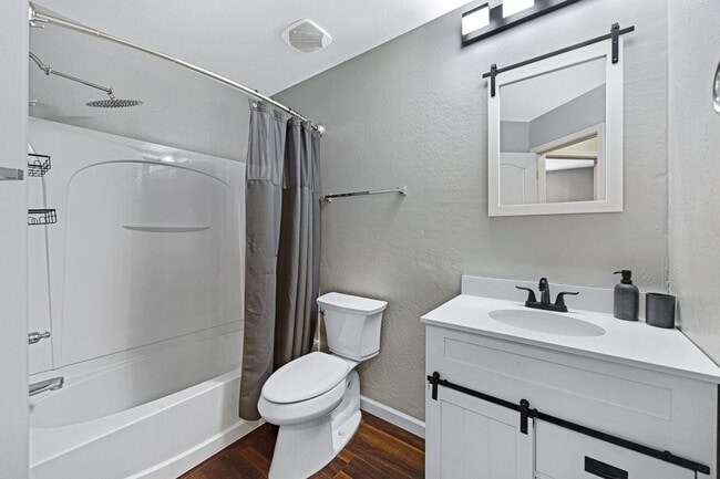 Building Photo - Modern Tri-Level Townhome in Copper Leaf C...