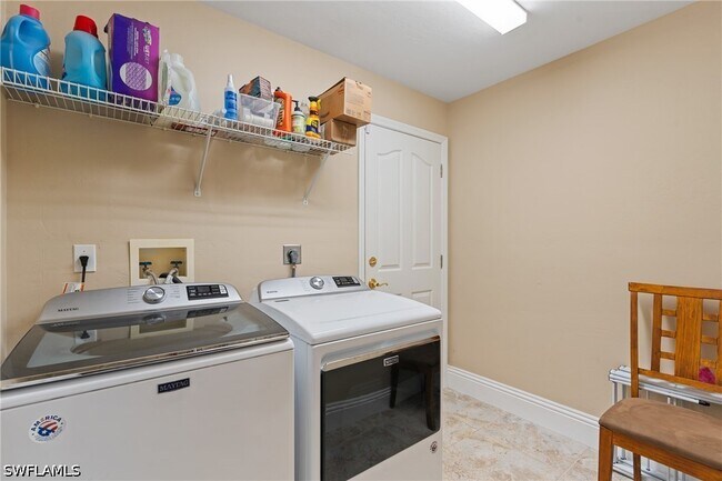 Building Photo - 523 103rd Ave N